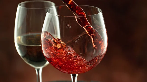 Pouring Red Wine Glass Macro Shot Freeze Motion Detail — Zdjęcie stockowe