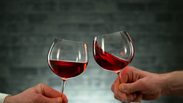 Super Slow Motion Red Wine Glasses Cheers Gesture Filmed High — Stockvideo