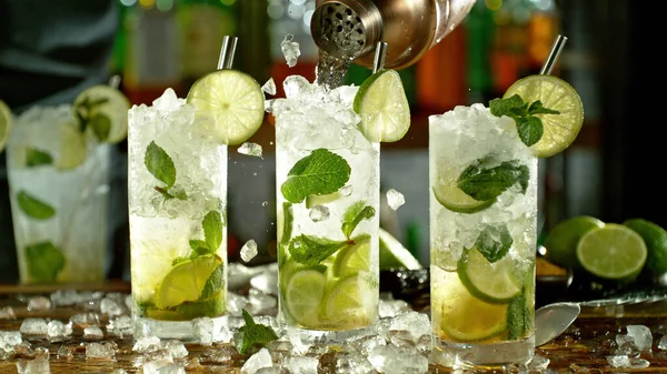 Preparation Mojito Drinks Bar Counter Fresh Beverages Background — Stockfoto