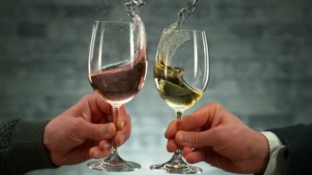 Super Slow Motion Crashing Wine Glasses Cheers Gesture Filmed High — Stock video