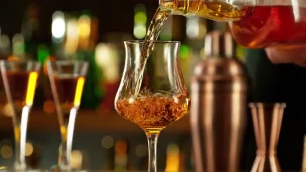 Super Slow Motion Pouring Cognac Glass Speed Motion Filmed High — Wideo stockowe