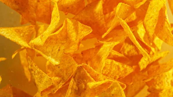 Tortilla Chips Milho Voando Para Cima Vôo Junk Food Isolado — Fotografia de Stock