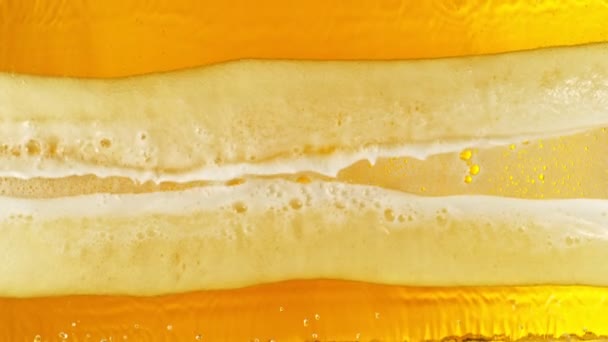 Super Pomalý Pohyb Stříkajícího Piva Detailní Záběr Natočeno Vysokorychlostní Kameře — Stock video