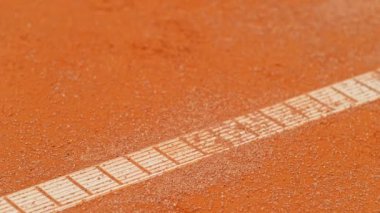 Tenis topuna vurmanın süper yavaş hareketi. Düşük Odaklanma Derinliği. Yüksek Hız Sinema Kamerası, 1000fps.