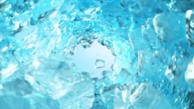 Buz küplü Su Dalgası Süper Yavaş Hareketi. Tünel Şekli, Sörf Dalgası Oluşturuluyor. Yüksek Hız Sinema Kamerası, 1000 fp..