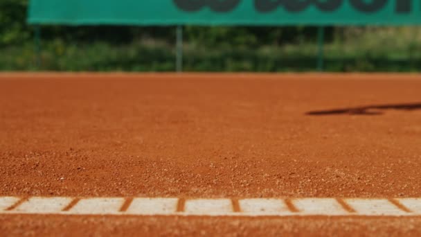 Super Rallentamento Del Salto Palle Tennis Fuori Linea Bassa Profondita — Video Stock