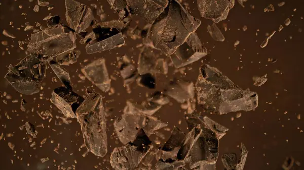 Mișcarea Înghețare Grupului Zburător Bucăți Ciocolată Crudă Care Încadrează Ciocolată Imagine de stoc