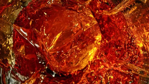 Nahaufnahme Von Eiswürfeln Whiskey Glas Abstrakte Makroaufnahme Des Getränkehintergrunds Stockbild