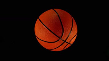 Düşen Basketbol Topu 'nun Süper Yavaş Hareketi ve Pudra Patlaması, Top View. Yüksek Hız Sinema Kamerası, 1000fps.