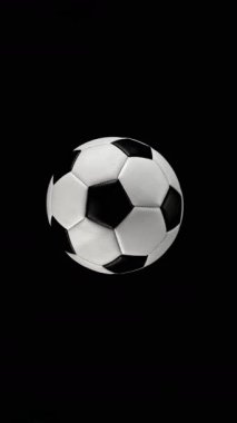 Süper Yavaş Düşen Futbol Topu Renkli Pudra Patlaması, Top View. Yüksek Hız Sineması Kamerası 'nda çekildi, 1000fps. Dikey Görünüm Oranı.