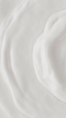 Güzellik kremi ya da sütlü dokudan gerçekçi bir poz. Beyaz losyon, Nemlendirici, Cilt Bakımı Kozmetik Ürün Smear Arkaplan.