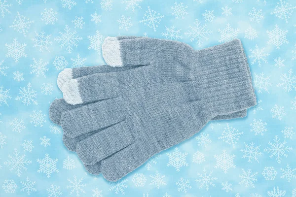 寒い季節の準備のための冬の技術タッチスクリーン手袋 — ストック写真