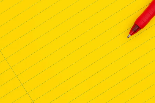 Papel Caderno Linha Governado Amarelo Brilhante Com Fundo Caneta Para — Fotografia de Stock