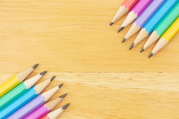 Pastel Färg Pennor Bakgrund Trä Skrivbord För Dig Utbildning Eller — Stockfoto