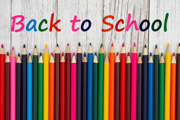 Vissza Iskolába Üzenet Pasztell Színű Ceruzával Ceruzával Zsírkréta Számára Oktatás — Stock Fotó
