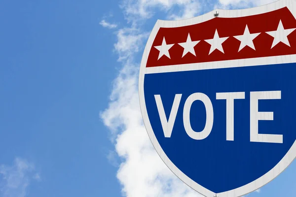 Omröstning Meddelande Usa Motorväg Vägskylt Med Himmel — Stockfoto