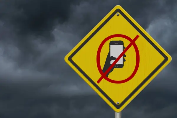 Keine Sms Oder Handy Während Der Fahrt Auf Warnschild Bei — Stockfoto