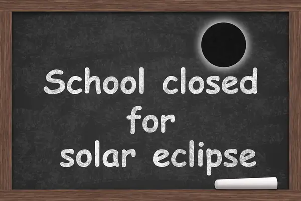 Escola Fechada Para Eclipse Solar Chalkboard Com Giz Imagens De Bancos De Imagens