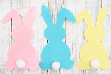 Pembe Paskalya tavşanı.