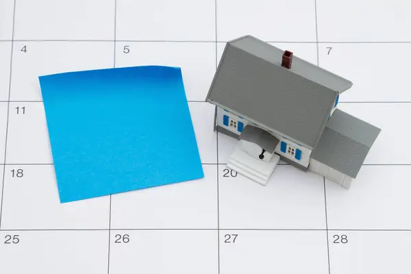 Mortgage Payment Due House Blank Blue Sticky Note Calendar 图库照片