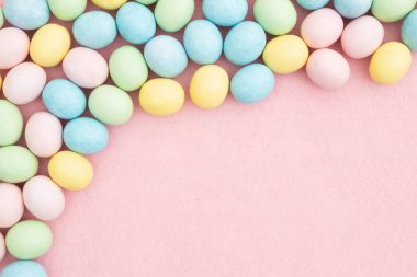 Bayram temalarınız için renkli Paskalya yumurtası arka planı