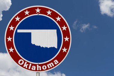 Amerikan kırmızı, beyaz ve mavi gökyüzü üzerinde yıldızlı Oklahoma haritası