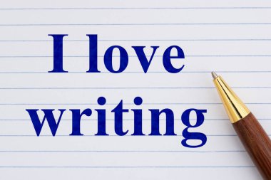 Günlüğe, yaratıcılığa ya da hikaye anlatımına tutkuyla bağlı gevşek yaprak kağıdıyla yazmayı seviyorum.