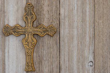 Hıristiyan inancı, geleneği ve dini yansıması için aşınmış ahşap üzerine çapraz dini geçmiş