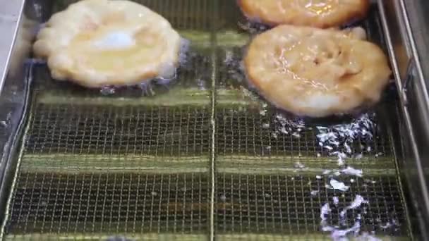 Pancake Preparano Come Cibo Strada Nelle Bancarelle Del Mercato Festa — Video Stock