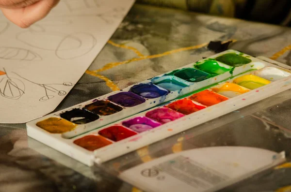 Målarfärger Och Penslar För Målning Barn Kreativitet Lärande Glädje Konst — Stockfoto