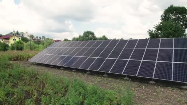 Ekologi Solkraftverk Paneler Fälten Begreppet Grön Energi Elektrisk Innovation Natur — Stockvideo