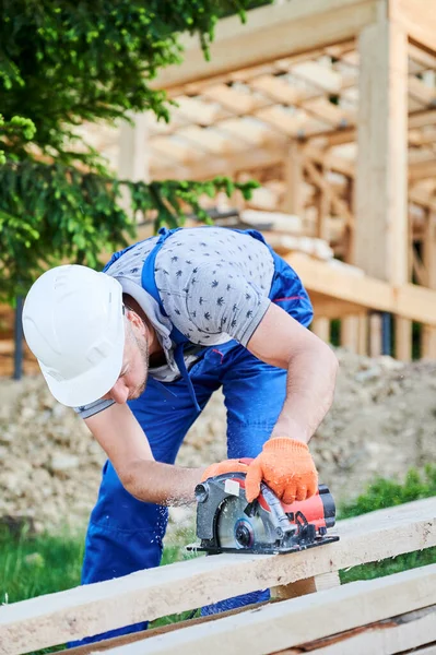 Carpenter Using Circular Saw Cutting Wooden Plank Man Worker Building — Stock Photo, Image