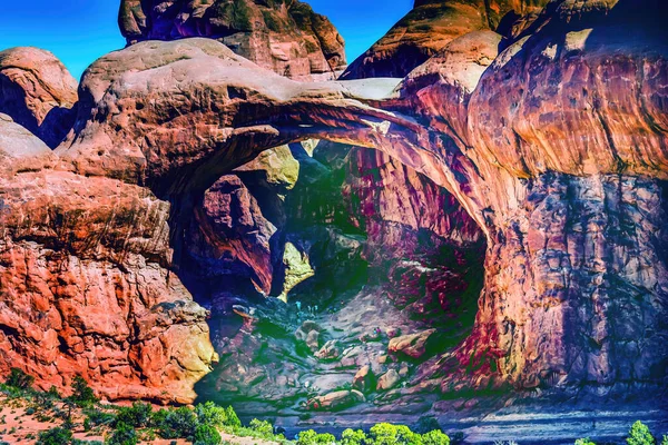 Värikäs Double Arch Rock Canyon Windows Jakso Arches National Park — kuvapankkivalokuva