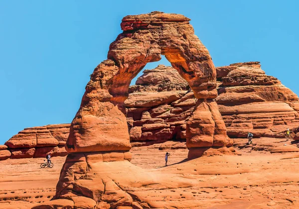 Delicate Arch Bicycle Red Orange Rock Canyon Arches National Park — Stock Photo, Image