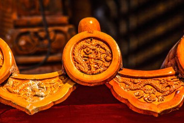 Ejder Çatı Madalyası Gugong Yasak Şehir İmparatoru İmparator Ejder sembolü 1600 'lü yıllarda Ming Hanedanı' nda inşa edildi.