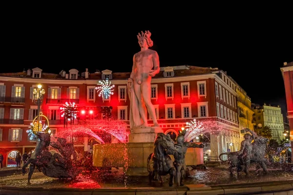 Niza Francia Diciembre 2021 Red Apollo Statue Sun Fountain Plaza —  Fotos de Stock