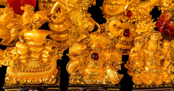 Gouden Beelden Vis Schip Chinese Geleerden Ambachten Markt Boeddhistische Tempel — Stockfoto