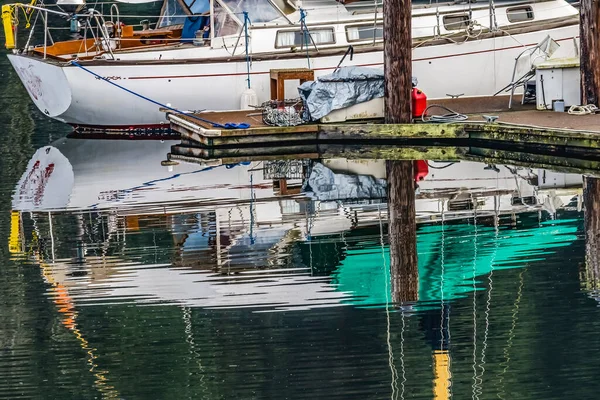 Witte Zeilboot Reflectie Gig Harbor Pierce County Washington State Pacific — Stockfoto
