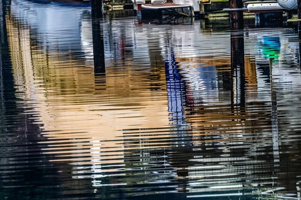Azul Branco Marrom Yachts Reflexão Abstract Gig Harbor Pierce County — Fotografia de Stock