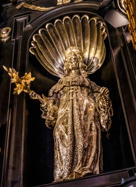 Jasna Gora Polen April 2023 Zilveren Maagd Maria Standbeeld Zwarte — Stockfoto