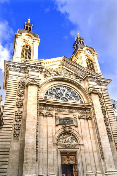 法国里昂工厂外的医院酒店 迪厄教堂 1637年至1655年 巴洛克礼拜堂以同样的名字为医院修建 并作为病人的礼拜堂 特别是临终关怀者 修女和婴儿洗礼场所 — 图库照片