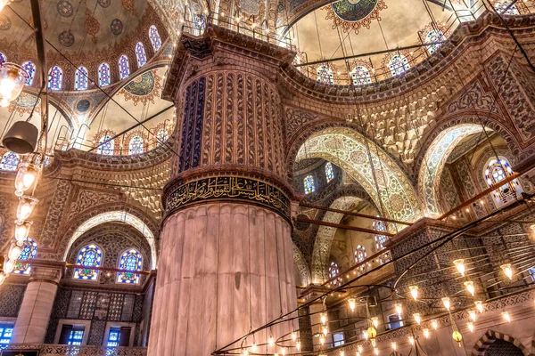 Istanbul Turkey May 2023 Blue Mosque Pillar Electric Lights Basilica — Stock Photo, Image