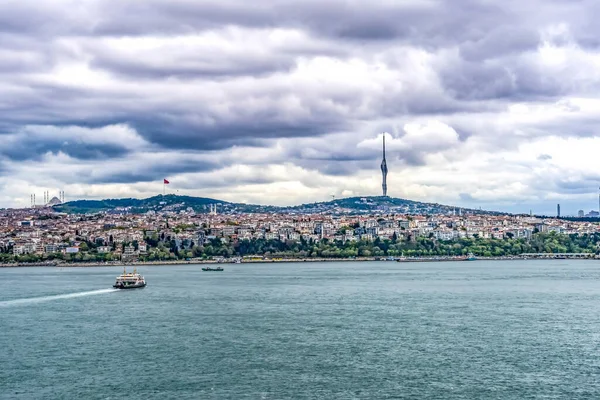 Asia Side Flag Mosquée Bateau Voie Navigable Istanbul Turquie Pont — Photo