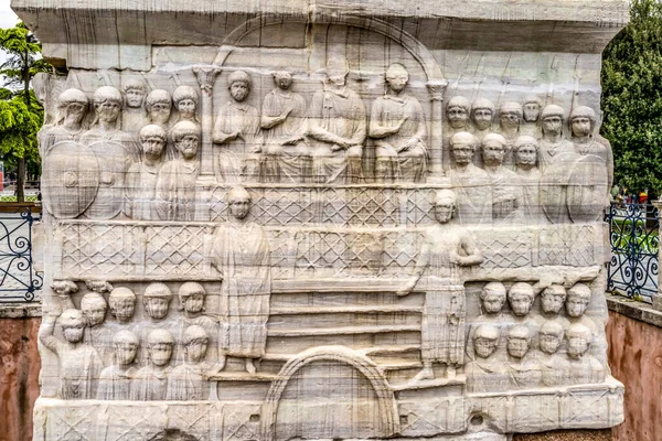 ศาลฮ ปโปดอร โรม นฐานของคอนสแตนต โนเป โอเบลล าโดยจ กรพรรด โอเดนเดอะเกรทใน 324Ad — ภาพถ่ายสต็อก