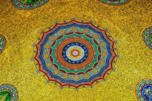 Altın Mozaik Renkli Kaiser Wilhelm Alman Octaganol Domed Fountain Pavyonu — Stok fotoğraf