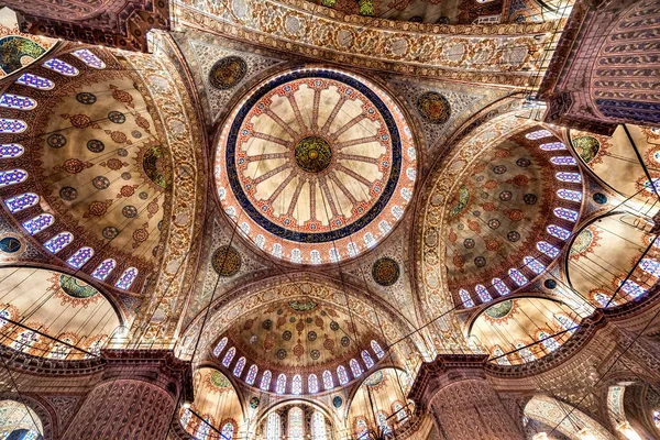Estambul Turquía Mayo 2023 Mezquita Azul Luces Eléctricas Basílica Cúpulas —  Fotos de Stock