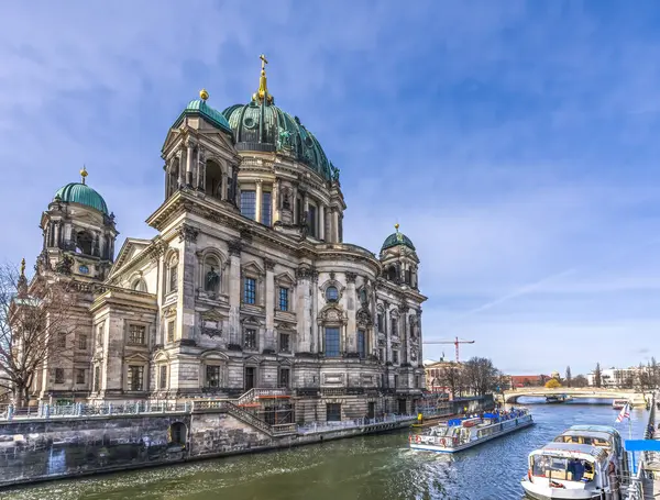 Spree River Tour Tekneleri Berlin Katedrali Berlinli Dom Berlin Almanya — Stok fotoğraf