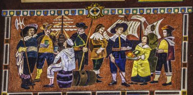 Renkli Eski Ortaçağ Tüccarları Fresco Boyama Cephesi Long Square Gdansk Polonya Binası. Eskiden Danzig olarak bilinen meydan, 1500 ila 1600 'ler arasında 1331 bina inşa etti..
