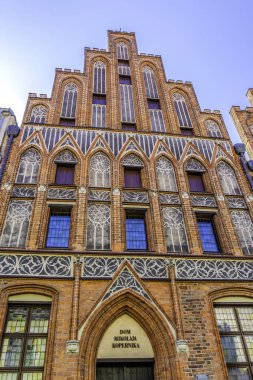 Kopernik Evi Torun Polonya Cephesi. Güneş Sistemi 'nin Güneş Merkezi' ni keşfeden bilim adamı Nicolaus Kopernik 'in 1453 yılında doğduğu yer.. 