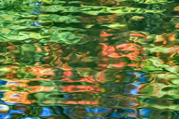 Барвисте Червоне Оранжево Зелене Відбиття Блакитної Води Абстрактні Фуруїчі Кофугун — стокове фото